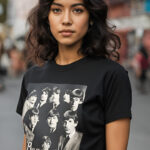 Chica con playera serigrafiada con la imagen de los Beatles